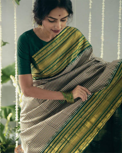 BEAUTIFUL RICH PALLU & JACQUARD WORK ON ALL OVER THE SAREE.  BLOUSE : CONTRAST EXCLUSIVE JACQUARD BORDER.