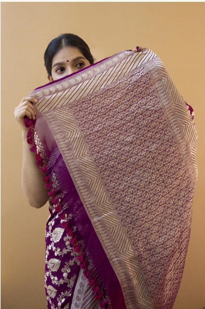 BEAUTIFUL RICH PALLU & JACQUARD WORK ON ALL OVER THE SAREE WITH BEAUTIFUL ZAHLAR