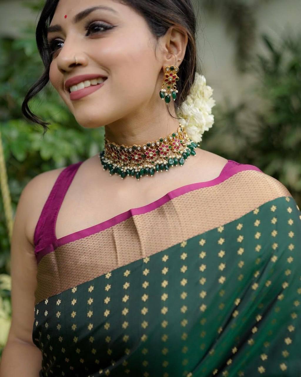 BEAUTIFUL RICH PALLU & JACQUARD WORK ON ALL OVER THE SAREE.  BLOUSE : CONTRAST EXCLUSIVE JACQUARD BORDER.